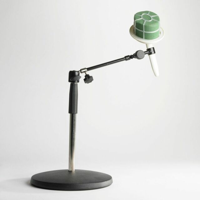 Occasions Weddings Bouquet Holders Oasis Bouquet Stand 30cm